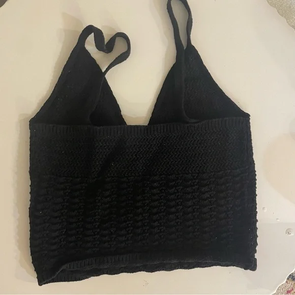 Aritzia Wilfred Evie Top Black V-neck crochet-knit sweater tank - Picture 13 of 13